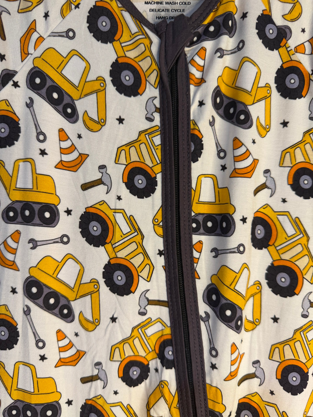 Construction Zippy / Bamboo