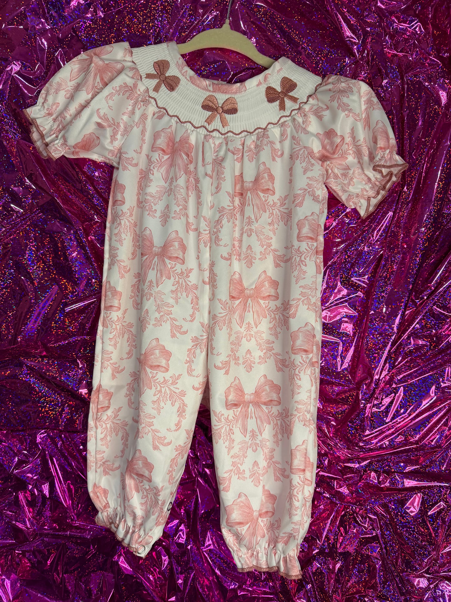Smocked Bow Romper / With Snaps